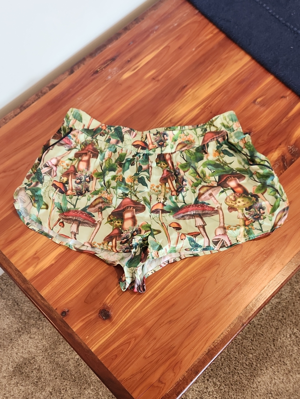 Anthropologie Women’s Green Mushroom Print Lounge Shorts